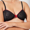 Soutien-Gorge Triangle Dentelle noir et rouge
